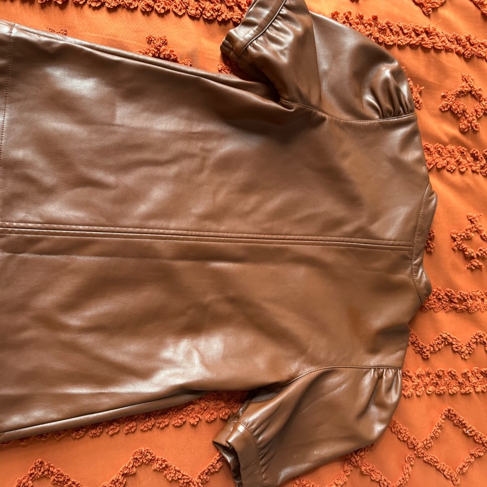 Steve Madden Jane Puff-sleeve faux leather top - Picture 3 of 5